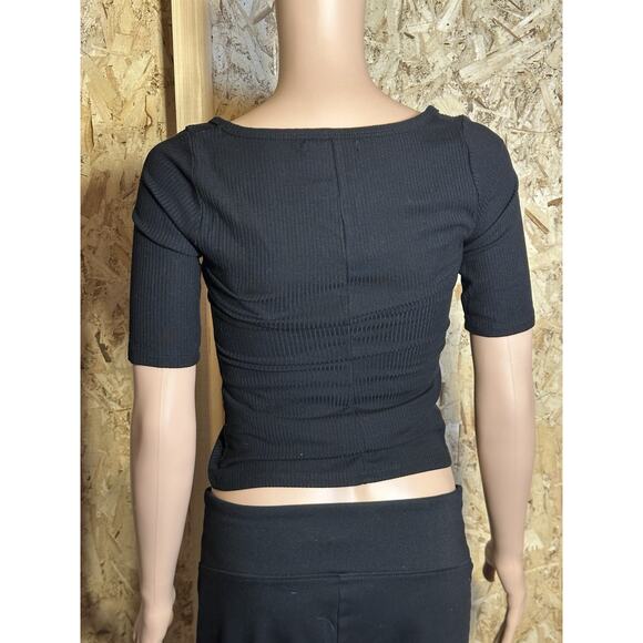 Reformation Jeans Made in USA Black 3/4 Sleeve Ribbed Top Size Small Cropped - Picture 3 of 6